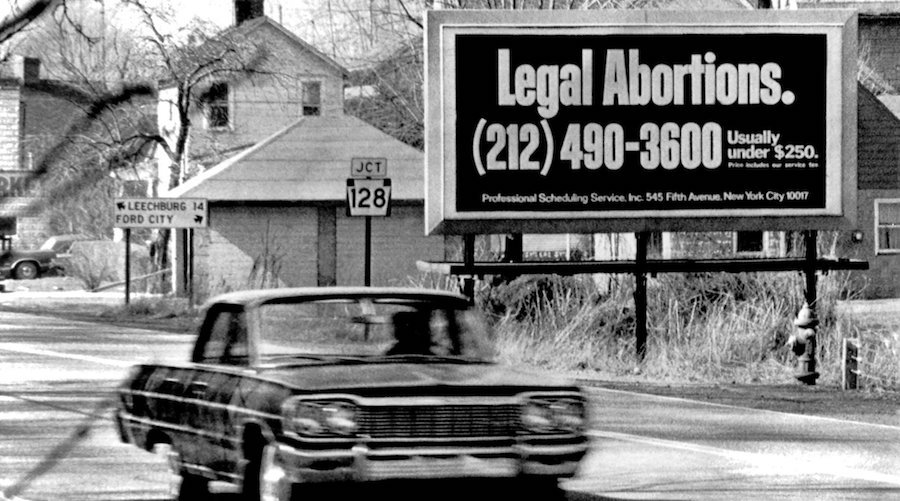 証言のアーカイブがRoeの前の中絶について教えてくれるのは何ですか